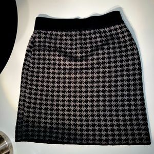 Willi Smith Highwaisted Wool Black Plaid Pattern Pencil Skirt